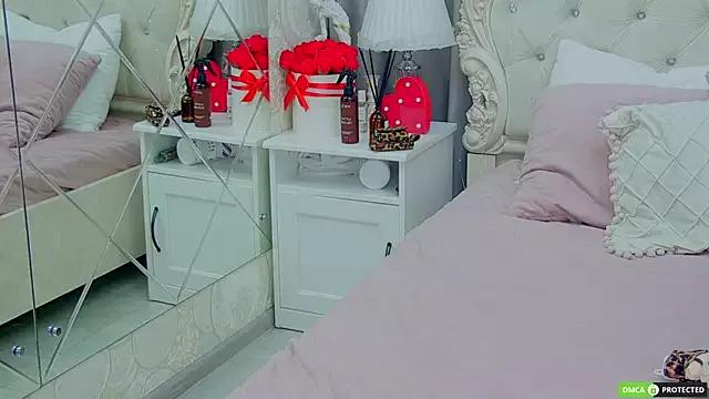 Customizable and immersive: Energize your taste buds and checkout our delicious choice of amateur cams liveshows with excited livestreamers getting their sweet physiques pounded with their beloved vibrating toys.