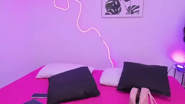 TinyCurlQueen from StripChat is Freechat