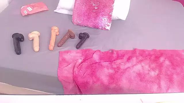 Customizable and immersive: Energize your taste buds and checkout our delicious choice of amateur cams liveshows with excited livestreamers getting their sweet physiques pounded with their beloved vibrating toys.