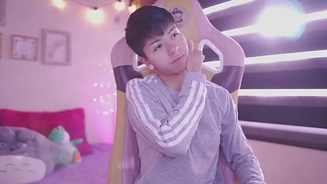 tommy_blue from StripChat