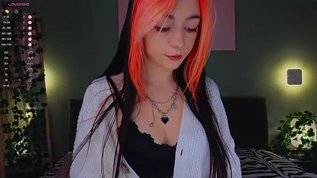 Customizable and immersive: Energize your taste buds and checkout our delicious choice of amateur cams liveshows with excited livestreamers getting their sweet physiques pounded with their beloved vibrating toys.