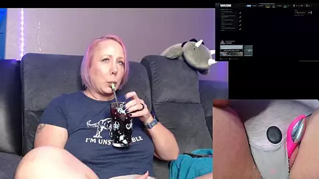 Customizable and immersive: Energize your taste buds and checkout our delicious choice of amateur cams liveshows with excited livestreamers getting their sweet physiques pounded with their beloved vibrating toys.