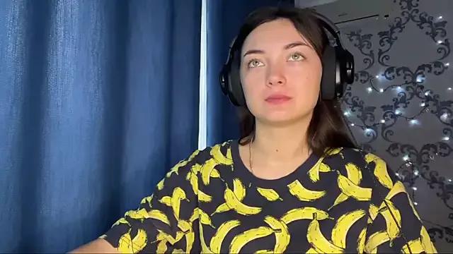 TwotyBright from StripChat is Freechat