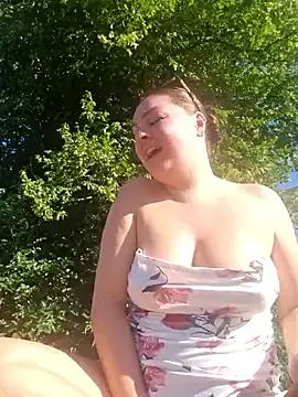 Photos of UK_bella from StripChat is Freechat
