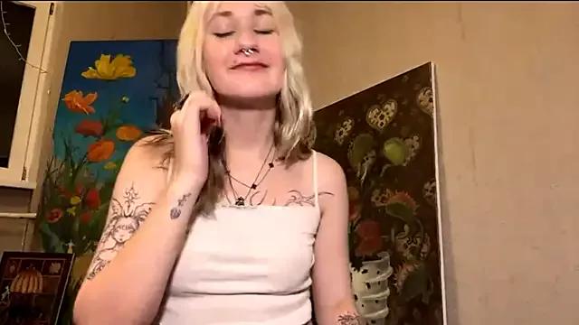 Ulemonala_Cute from StripChat is Freechat