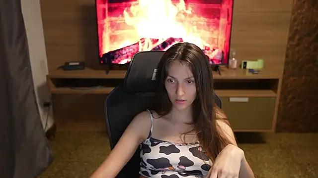 Customizable and immersive: Energize your taste buds and checkout our delicious choice of amateur cams liveshows with excited livestreamers getting their sweet physiques pounded with their beloved vibrating toys.