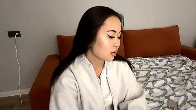 Ur_neighbor_Kira from StripChat is Freechat