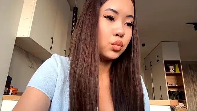 Ur_neighbor_Kira from StripChat is Freechat