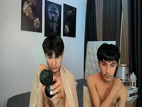 Customizable and immersive: Energize your taste buds and checkout our delicious choice of amateur cams liveshows with excited livestreamers getting their sweet physiques pounded with their beloved vibrating toys.