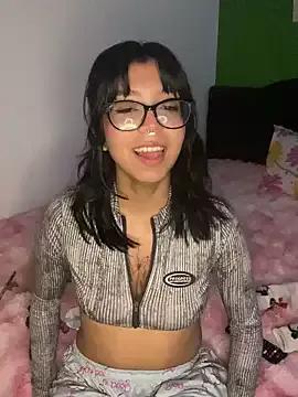 ValenFoxx from StripChat is Freechat