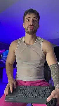 Valenthino_Salvatore from StripChat is Freechat