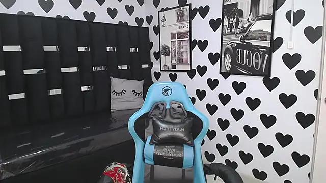 Customizable and immersive: Energize your taste buds and checkout our delicious choice of amateur cams liveshows with excited livestreamers getting their sweet physiques pounded with their beloved vibrating toys.