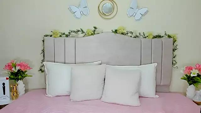 Customizable and immersive: Energize your taste buds and checkout our delicious choice of amateur cams liveshows with excited livestreamers getting their sweet physiques pounded with their beloved vibrating toys.