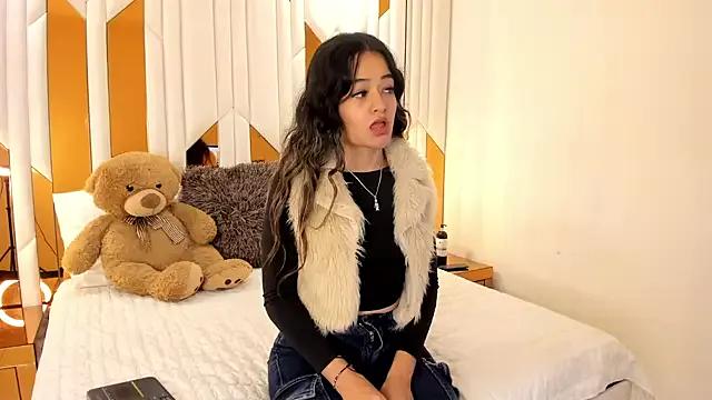 Customizable and immersive: Energize your taste buds and checkout our delicious choice of amateur cams liveshows with excited livestreamers getting their sweet physiques pounded with their beloved vibrating toys.