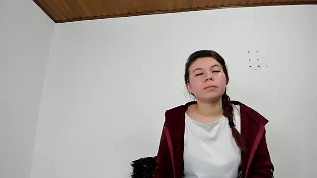 Vanessa_Martinz from StripChat is Freechat