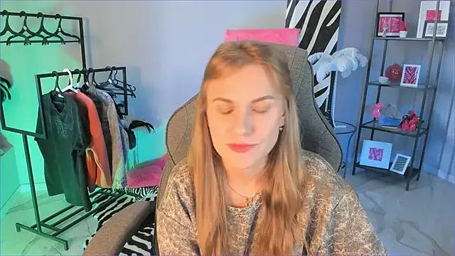 Customizable and immersive: Energize your taste buds and checkout our delicious choice of amateur cams liveshows with excited livestreamers getting their sweet physiques pounded with their beloved vibrating toys.