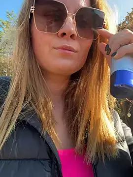 Velvetnoir21 from StripChat is Freechat