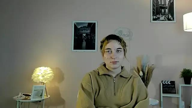 VeniceMostrom from StripChat is Freechat