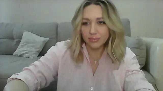 VickyLove047 from StripChat is Freechat