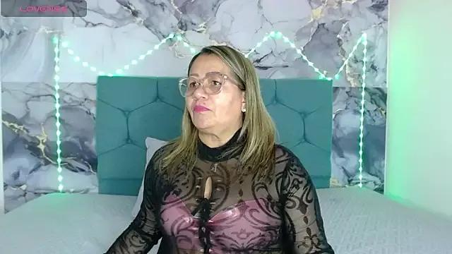 Vickysweeeettt from StripChat is Freechat
