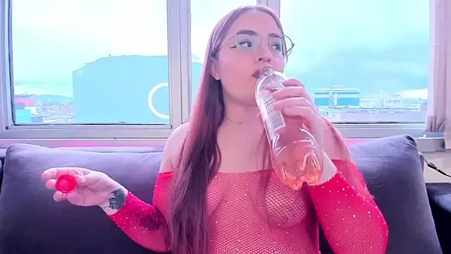 Customizable and immersive: Energize your taste buds and checkout our delicious choice of amateur cams liveshows with excited livestreamers getting their sweet physiques pounded with their beloved vibrating toys.