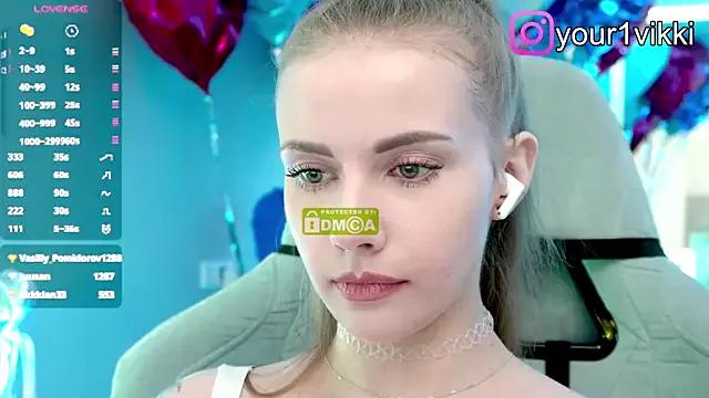 Vikki_Cheese from StripChat is Freechat
