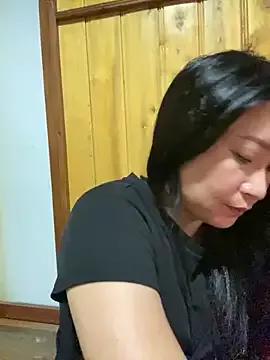 violet-00 from StripChat is Freechat