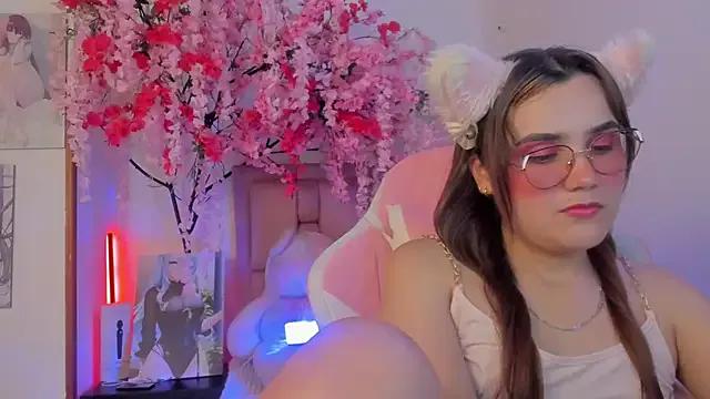 Customizable and immersive: Energize your taste buds and checkout our delicious choice of amateur cams liveshows with excited livestreamers getting their sweet physiques pounded with their beloved vibrating toys.