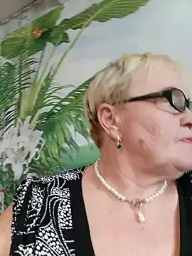 Photos of VioletSweet566 from StripChat is Freechat