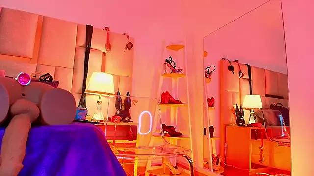 Customizable and immersive: Energize your taste buds and checkout our delicious choice of amateur cams liveshows with excited livestreamers getting their sweet physiques pounded with their beloved vibrating toys.