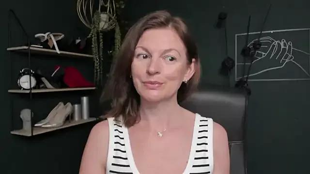 VivianWILD from StripChat