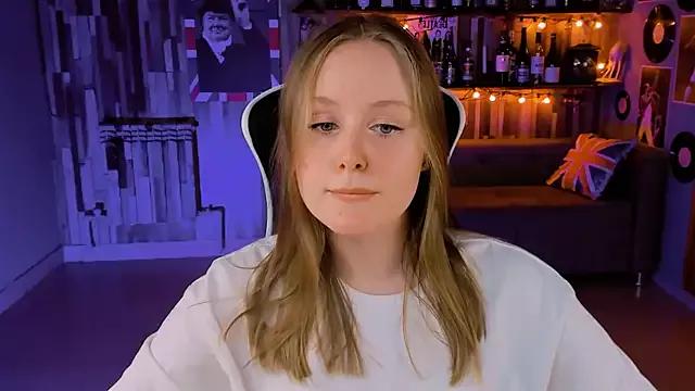 VivienLeeigh from StripChat is Freechat