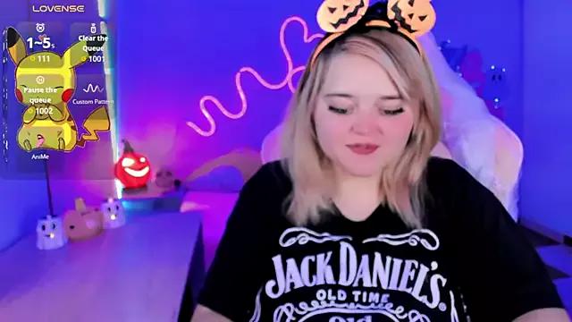 Customizable and immersive: Energize your taste buds and checkout our delicious choice of amateur cams liveshows with excited livestreamers getting their sweet physiques pounded with their beloved vibrating toys.