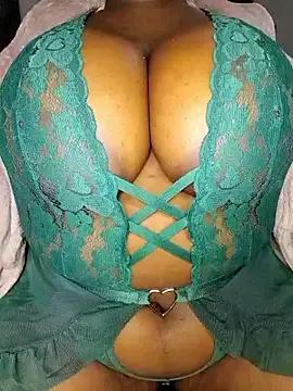 wamie12 from StripChat is Freechat