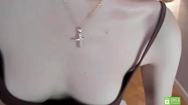 WelliCaren from StripChat is Freechat
