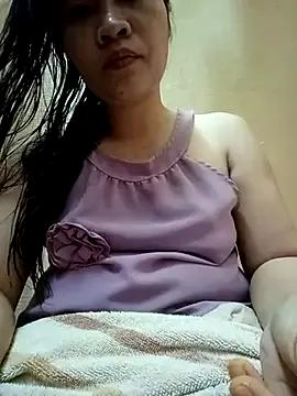 Wet_pussyxx from StripChat is Freechat