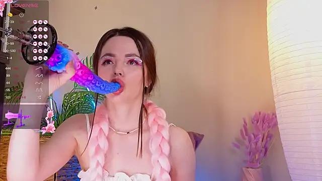 Customizable and immersive: Energize your taste buds and checkout our delicious choice of amateur cams liveshows with excited livestreamers getting their sweet physiques pounded with their beloved vibrating toys.