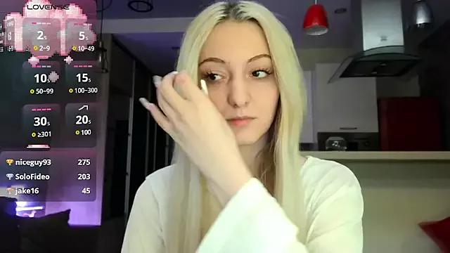 white_liillyy from StripChat is Freechat