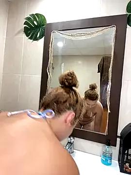 Photos of Wild2XXX from StripChat is Freechat