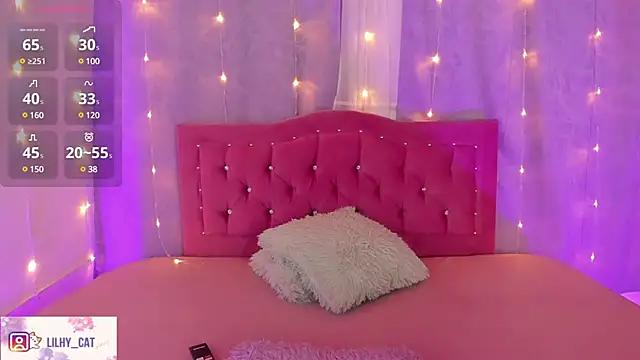 Customizable and immersive: Energize your taste buds and checkout our delicious choice of amateur cams liveshows with excited livestreamers getting their sweet physiques pounded with their beloved vibrating toys.