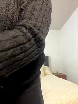 WilliamsKaily_ from StripChat is Freechat