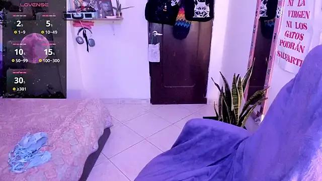 witchskarlata from StripChat is Freechat