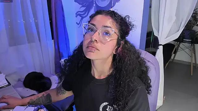 Customizable and immersive: Energize your taste buds and checkout our delicious choice of amateur cams liveshows with excited livestreamers getting their sweet physiques pounded with their beloved vibrating toys.