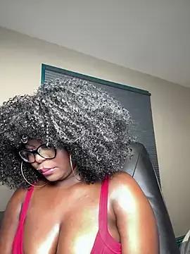 WomanNextdoor1 from StripChat is Freechat