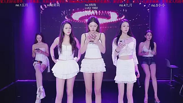 Customizable and immersive: Energize your taste buds and checkout our delicious choice of amateur cams liveshows with excited livestreamers getting their sweet physiques pounded with their beloved vibrating toys.