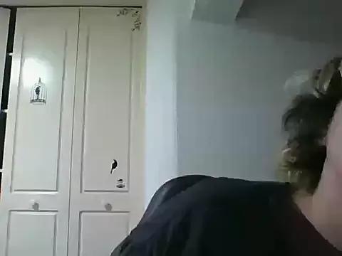 WoundLust from StripChat is Freechat