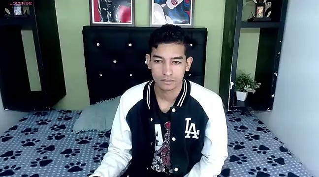 x_oliver_x from StripChat is Freechat