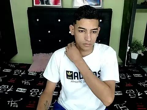 x_oliver_x from StripChat is Freechat
