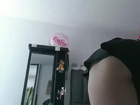 Customizable and immersive: Energize your taste buds and checkout our delicious choice of amateur cams liveshows with excited livestreamers getting their sweet physiques pounded with their beloved vibrating toys.