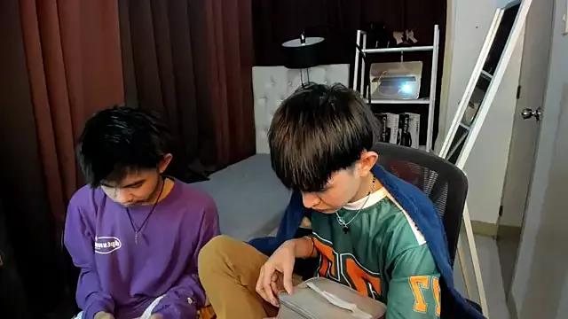 Customizable and immersive: Energize your taste buds and checkout our delicious choice of amateur cams liveshows with excited livestreamers getting their sweet physiques pounded with their beloved vibrating toys.